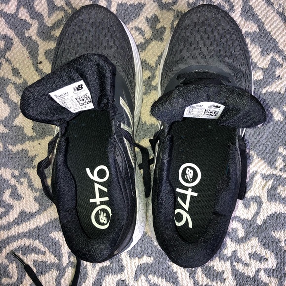 New Balance Women's 940 V4 Running Shoe - Picture 8 of 10